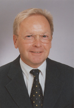 <b>Manfred Graulich</b> ist Vorsitzender des Vorstandes der Sparkasse Koblenz. - A931a