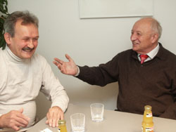Werner Bomm (r.) und Bruno Spickermann verbindet eine jahrzehntelange Zusammenarbeit im handwerklichen Ehrenamt.